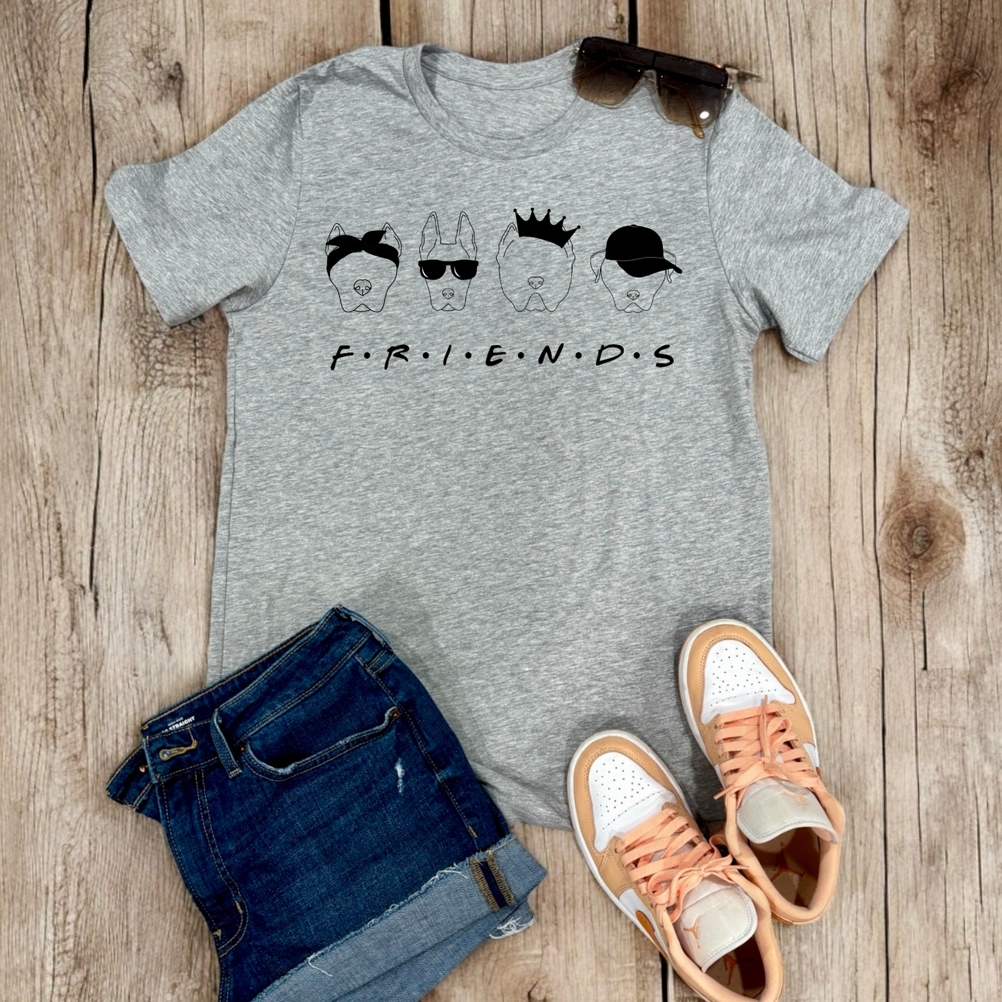 FRIENDS | Tee